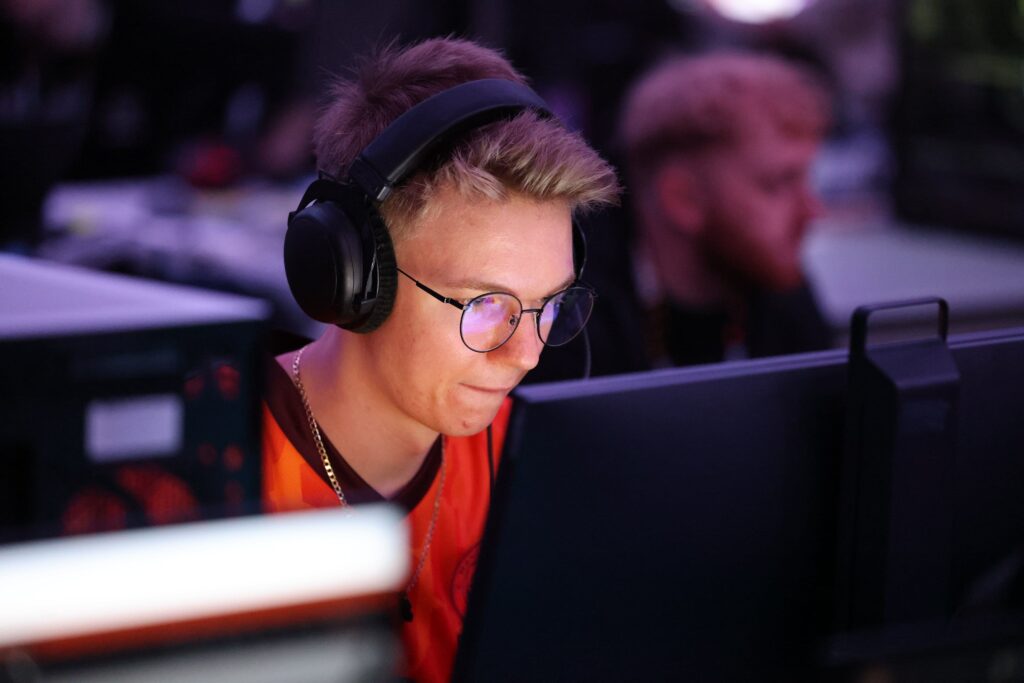 Setty: The Journey of Fortnite's Competitive Icon 4 123123123