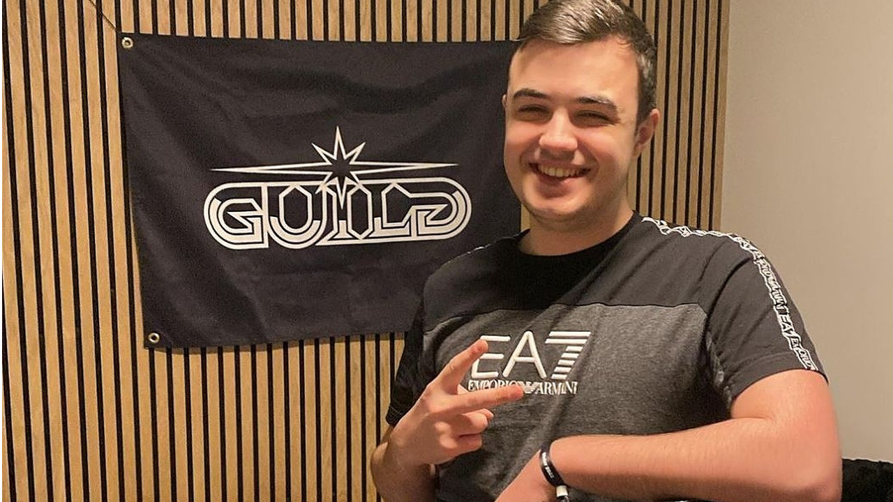 $1 Million Winner Anas Shares Career Insights and Fortnite Tips